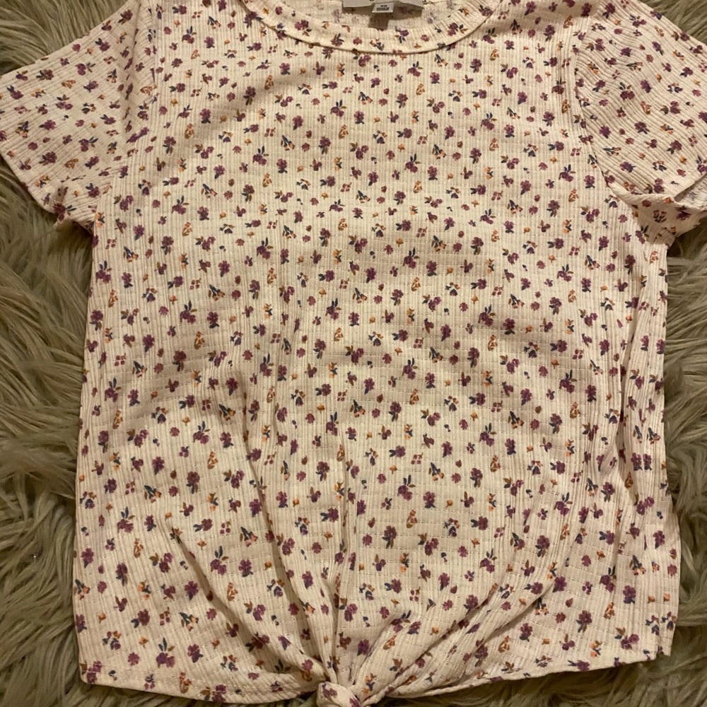 Gaze tied tee